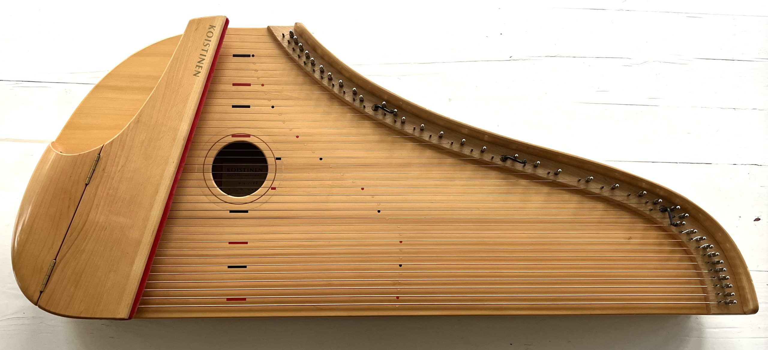 Koistinen_kantele_37-kielinen